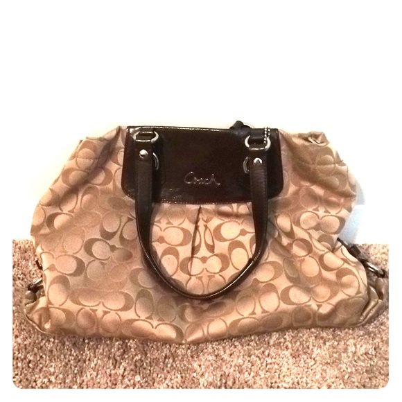 Coach Handbags - Authentic COACH bag.  Medium size. Very spacious.